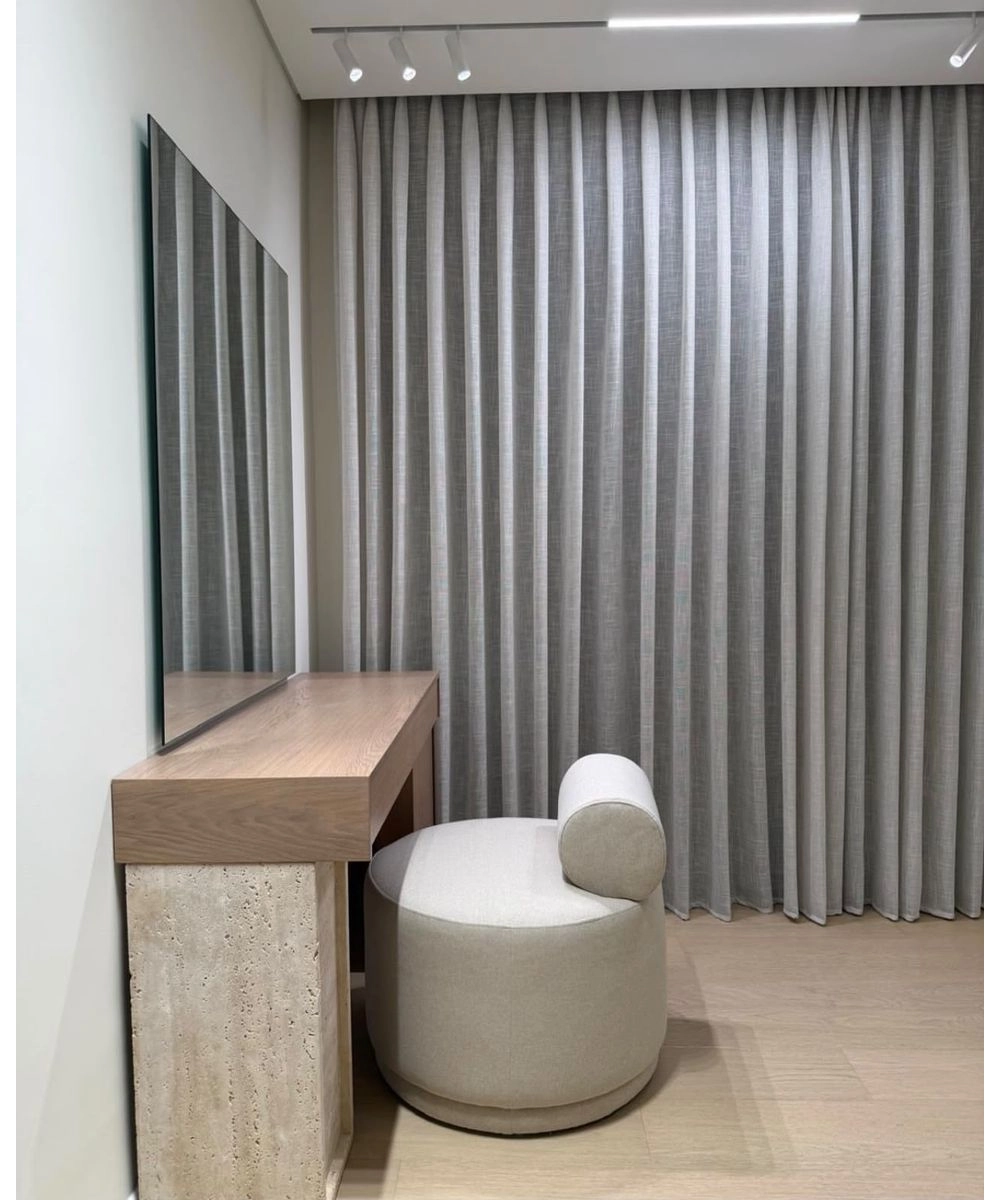 Alternative view of קונסולה LIV